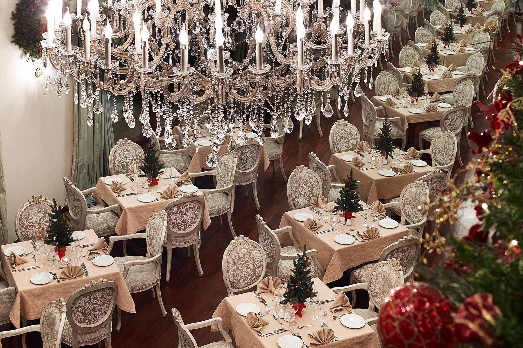 grand serai christmas ioannina grece 11