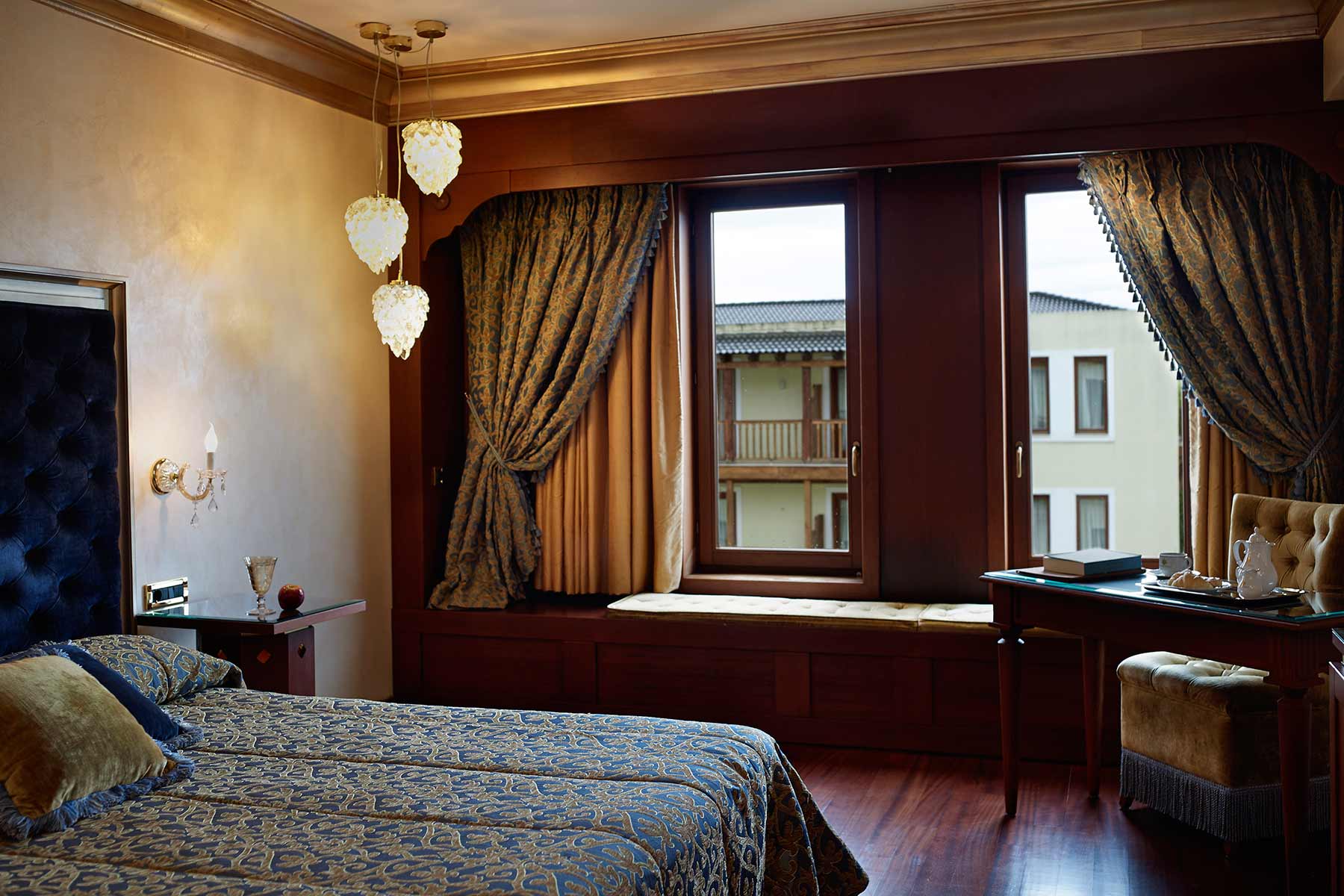 grand-serai-superior-double-room-ioannina-greece-2.jpg grand-serai-superior-double-room-ioannina-greece-2.jpg